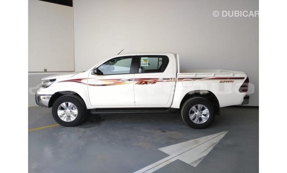 Acheter Import Voiture Toyota Hilux Blanc à Import - Dubai, Marquesas Acheter Import Voiture Toyota Hilux Blanc à Import - Dubai, Marquesas