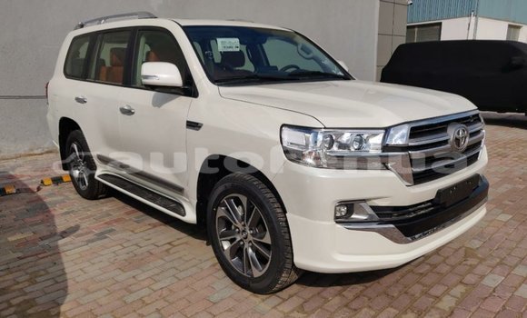 Acheter Import Voiture Toyota Land Cruiser Blanc à Import - Dubai, Marquesas Acheter Import Voiture Toyota Land Cruiser Blanc à Import - Dubai, Marquesas