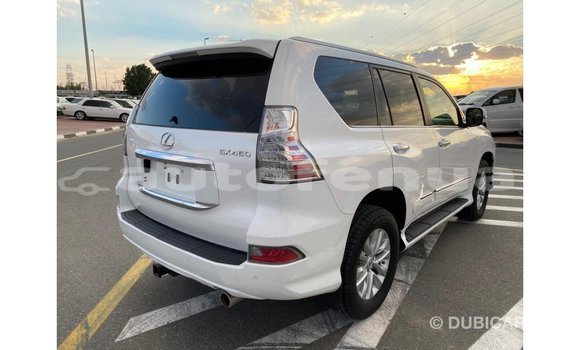 Acheter Import Voiture Lexus GX Blanc à Import - Dubai, Marquesas Acheter Import Voiture Lexus GX Blanc à Import - Dubai, Marquesas