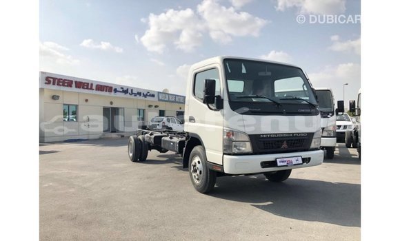 Buy Import Mitsubishi Carisma White Car in Import - Dubai in Marquesas Buy Import Mitsubishi Carisma White Car in Import - Dubai in Marquesas