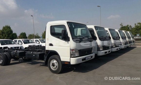 Buy Import Mitsubishi Carisma White Car in Import - Dubai in Marquesas Buy Import Mitsubishi Carisma White Car in Import - Dubai in Marquesas
