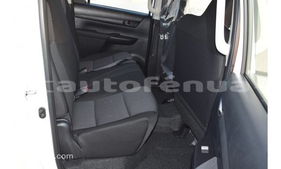 Buy Import Toyota Hilux White Car in Import - Dubai in Marquesas Buy Import Toyota Hilux White Car in Import - Dubai in Marquesas