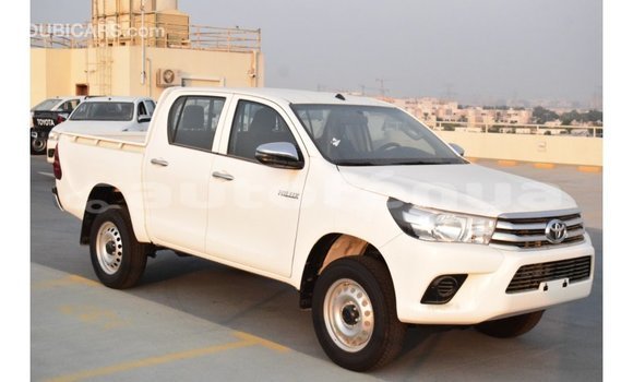 Buy Import Toyota Hilux White Car in Import - Dubai in Marquesas Buy Import Toyota Hilux White Car in Import - Dubai in Marquesas