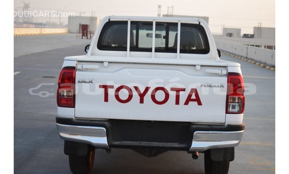 Buy Import Toyota Hilux White Car in Import - Dubai in Marquesas Buy Import Toyota Hilux White Car in Import - Dubai in Marquesas