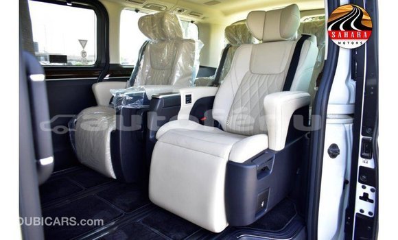 Buy Import Toyota Granvia White Car in Import - Dubai in Marquesas Buy Import Toyota Granvia White Car in Import - Dubai in Marquesas