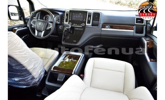 Buy Import Toyota Granvia White Car in Import - Dubai in Marquesas Buy Import Toyota Granvia White Car in Import - Dubai in Marquesas