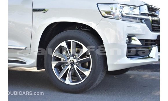Buy Import Toyota Land Cruiser White Car in Import - Dubai in Marquesas Buy Import Toyota Land Cruiser White Car in Import - Dubai in Marquesas
