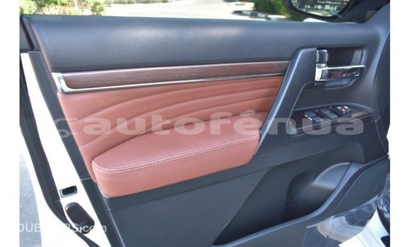 Buy Import Toyota Land Cruiser White Car in Import - Dubai in Marquesas Buy Import Toyota Land Cruiser White Car in Import - Dubai in Marquesas