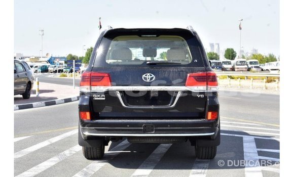 Buy Import Toyota Land Cruiser Black Car in Import - Dubai in Marquesas Buy Import Toyota Land Cruiser Black Car in Import - Dubai in Marquesas