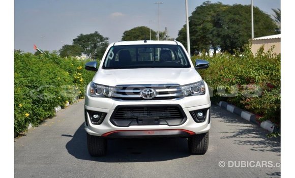 Buy Import Toyota Hilux White Car in Import - Dubai in Marquesas Buy Import Toyota Hilux White Car in Import - Dubai in Marquesas