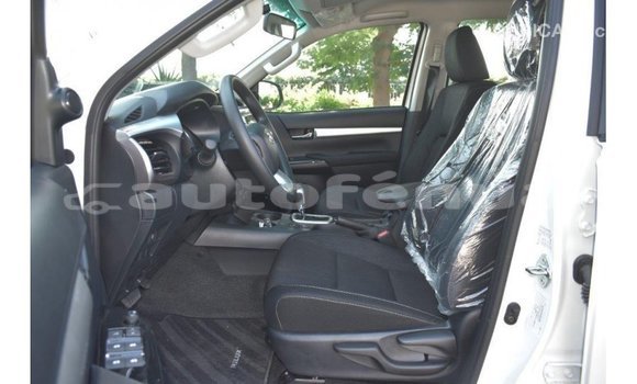 Buy Import Toyota Hilux White Car in Import - Dubai in Marquesas Buy Import Toyota Hilux White Car in Import - Dubai in Marquesas