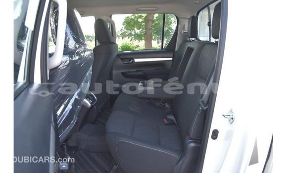Buy Import Toyota Hilux White Car in Import - Dubai in Marquesas Buy Import Toyota Hilux White Car in Import - Dubai in Marquesas