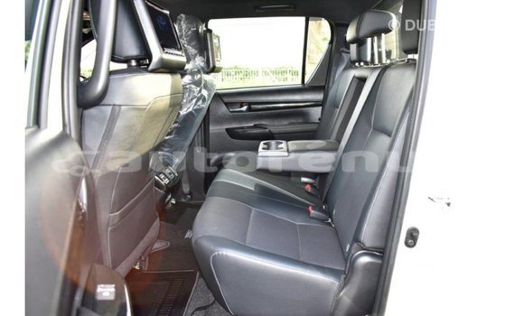 Buy Import Toyota Hilux White Car in Import - Dubai in Marquesas Buy Import Toyota Hilux White Car in Import - Dubai in Marquesas