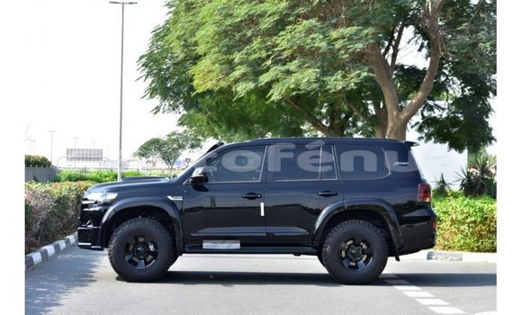 Buy Import Toyota Land Cruiser Black Car in Import - Dubai in Marquesas Buy Import Toyota Land Cruiser Black Car in Import - Dubai in Marquesas