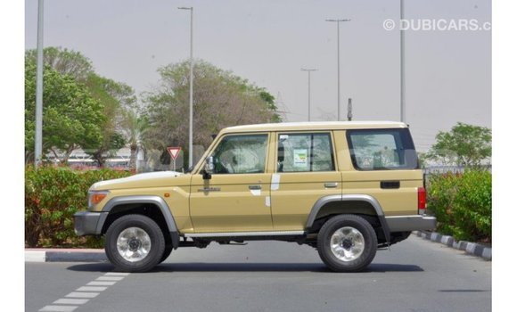 Buy Import Toyota Land Cruiser Beige Car in Import - Dubai in Marquesas Buy Import Toyota Land Cruiser Beige Car in Import - Dubai in Marquesas
