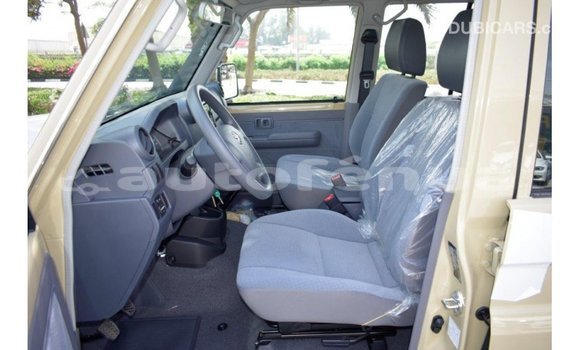 Buy Import Toyota Land Cruiser Beige Car in Import - Dubai in Marquesas Buy Import Toyota Land Cruiser Beige Car in Import - Dubai in Marquesas