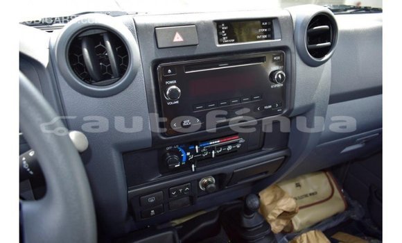 Buy Import Toyota Land Cruiser Beige Car in Import - Dubai in Marquesas Buy Import Toyota Land Cruiser Beige Car in Import - Dubai in Marquesas