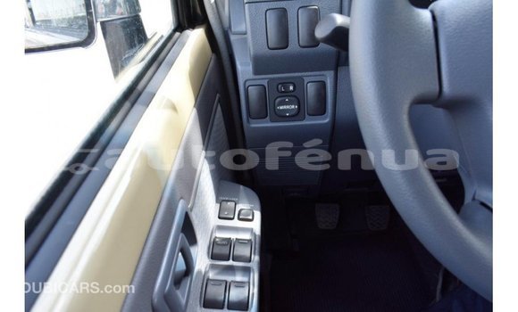 Buy Import Toyota Land Cruiser Beige Car in Import - Dubai in Marquesas Buy Import Toyota Land Cruiser Beige Car in Import - Dubai in Marquesas