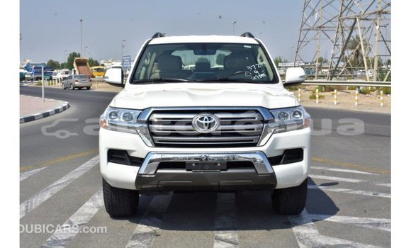 Buy Import Toyota Land Cruiser White Car in Import - Dubai in Marquesas Buy Import Toyota Land Cruiser White Car in Import - Dubai in Marquesas