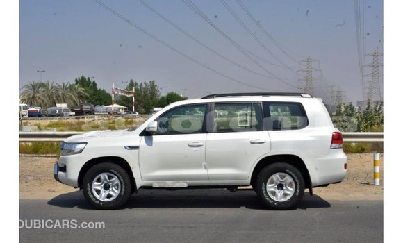 Buy Import Toyota Land Cruiser White Car in Import - Dubai in Marquesas Buy Import Toyota Land Cruiser White Car in Import - Dubai in Marquesas