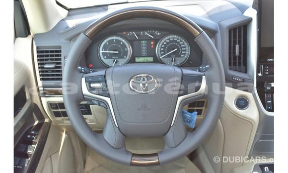 Buy Import Toyota Land Cruiser White Car in Import - Dubai in Marquesas Buy Import Toyota Land Cruiser White Car in Import - Dubai in Marquesas