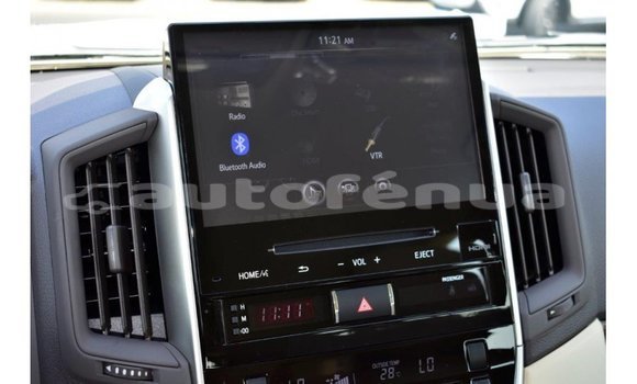 Buy Import Toyota Land Cruiser White Car in Import - Dubai in Marquesas Buy Import Toyota Land Cruiser White Car in Import - Dubai in Marquesas