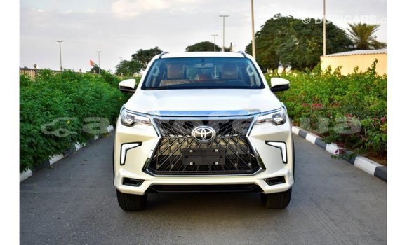 Buy Import Toyota Fortuner White Car in Import - Dubai in Marquesas Buy Import Toyota Fortuner White Car in Import - Dubai in Marquesas