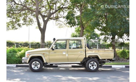 Buy Import Toyota Land Cruiser Beige Car in Import - Dubai in Marquesas Buy Import Toyota Land Cruiser Beige Car in Import - Dubai in Marquesas