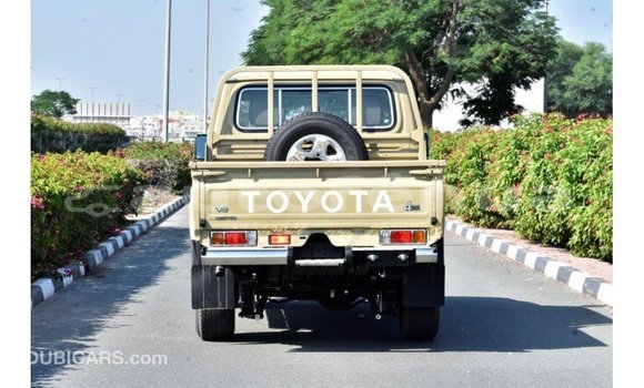 Buy Import Toyota Land Cruiser Beige Car in Import - Dubai in Marquesas Buy Import Toyota Land Cruiser Beige Car in Import - Dubai in Marquesas