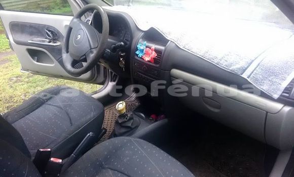 Acheter Occasion Voiture Renault Clio Autre à Rangiroa, Tuamotu Acheter Occasion Voiture Renault Clio Autre à Rangiroa, Tuamotu