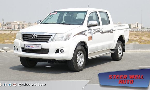 Acheter Import Voiture Toyota Hilux Blanc à Import - Dubai, Marquesas Acheter Import Voiture Toyota Hilux Blanc à Import - Dubai, Marquesas