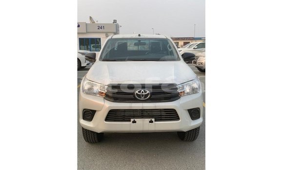 Buy Import Toyota Hilux White Car in Import - Dubai in Marquesas Buy Import Toyota Hilux White Car in Import - Dubai in Marquesas