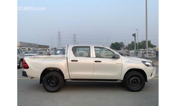 Buy Import Toyota Hilux White Car in Import - Dubai in Marquesas Buy Import Toyota Hilux White Car in Import - Dubai in Marquesas