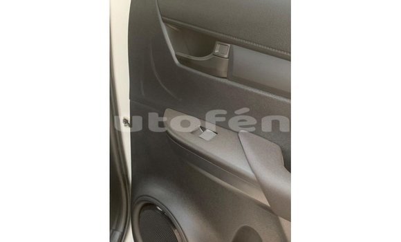 Buy Import Toyota Hilux White Car in Import - Dubai in Marquesas Buy Import Toyota Hilux White Car in Import - Dubai in Marquesas