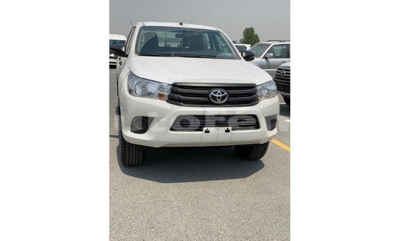 Buy Import Toyota Hilux White Car in Import - Dubai in Marquesas Buy Import Toyota Hilux White Car in Import - Dubai in Marquesas
