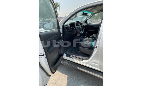 Buy Import Toyota Hilux White Car in Import - Dubai in Marquesas Buy Import Toyota Hilux White Car in Import - Dubai in Marquesas