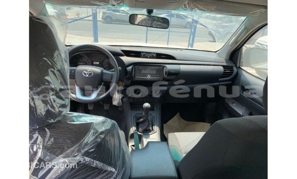 Buy Import Toyota Hilux White Car in Import - Dubai in Marquesas Buy Import Toyota Hilux White Car in Import - Dubai in Marquesas