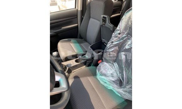 Buy Import Toyota Hilux White Car in Import - Dubai in Marquesas Buy Import Toyota Hilux White Car in Import - Dubai in Marquesas