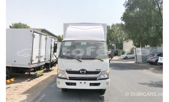 Buy Import Hino 300 Series White Truck in Import - Dubai in Marquesas Buy Import Hino 300 Series White Truck in Import - Dubai in Marquesas