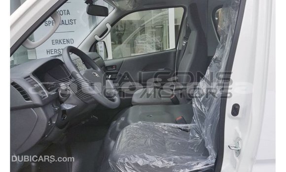 Buy Import Toyota Hiace White Car in Import - Dubai in Marquesas Buy Import Toyota Hiace White Car in Import - Dubai in Marquesas