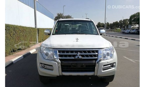Buy Import Mitsubishi Pajero White Car in Import - Dubai in Marquesas Buy Import Mitsubishi Pajero White Car in Import - Dubai in Marquesas