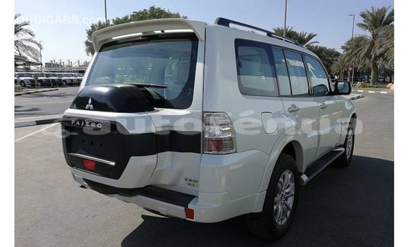 Buy Import Mitsubishi Pajero White Car in Import - Dubai in Marquesas Buy Import Mitsubishi Pajero White Car in Import - Dubai in Marquesas