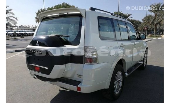 Buy Import Mitsubishi Pajero White Car in Import - Dubai in Marquesas Buy Import Mitsubishi Pajero White Car in Import - Dubai in Marquesas