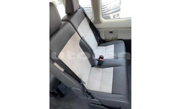 Buy Import Toyota Hiace White Car in Import - Dubai in Marquesas Buy Import Toyota Hiace White Car in Import - Dubai in Marquesas