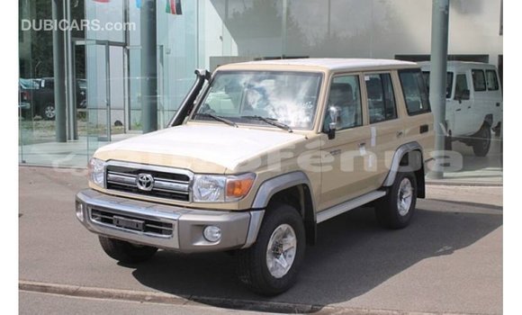 Acheter Import Voiture Toyota Land Cruiser Beige à Import - Dubai, Marquesas Acheter Import Voiture Toyota Land Cruiser Beige à Import - Dubai, Marquesas