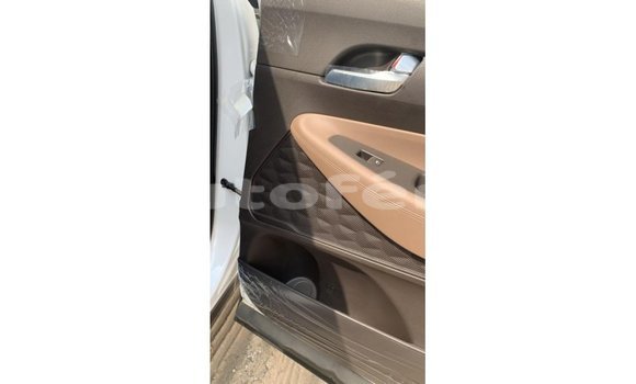 Buy Import Hyundai Santa Fe White Car in Import - Dubai in Marquesas Buy Import Hyundai Santa Fe White Car in Import - Dubai in Marquesas