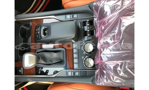 Acheter Import Voiture Lexus LX Blanc à Import - Dubai, Marquesas Acheter Import Voiture Lexus LX Blanc à Import - Dubai, Marquesas