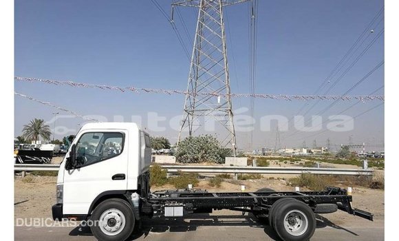 Buy Import Mitsubishi Carisma White Car in Import - Dubai in Marquesas Buy Import Mitsubishi Carisma White Car in Import - Dubai in Marquesas