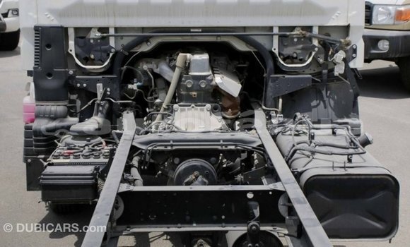 Buy Import Mitsubishi Carisma White Car in Import - Dubai in Marquesas Buy Import Mitsubishi Carisma White Car in Import - Dubai in Marquesas