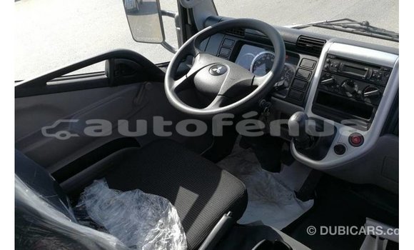 Buy Import Mitsubishi Carisma White Car in Import - Dubai in Marquesas Buy Import Mitsubishi Carisma White Car in Import - Dubai in Marquesas
